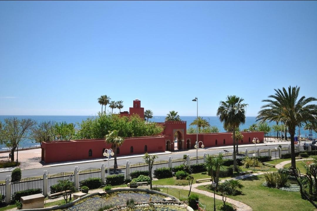 El Estudio De La Playa Benalbeach Vistas Al Mar Benalmádena Exterior photo