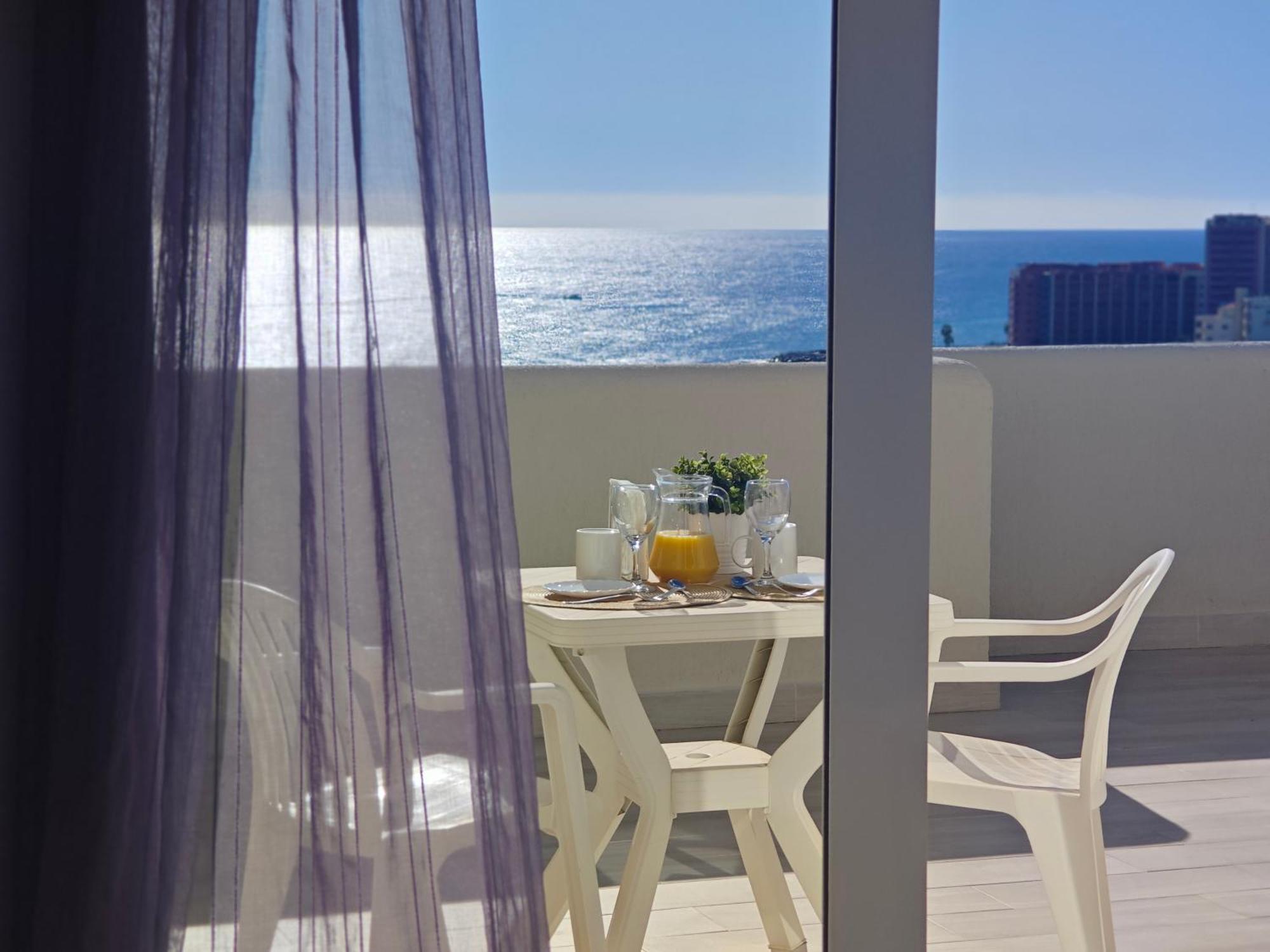 El Estudio De La Playa Benalbeach Vistas Al Mar Benalmádena Exterior photo