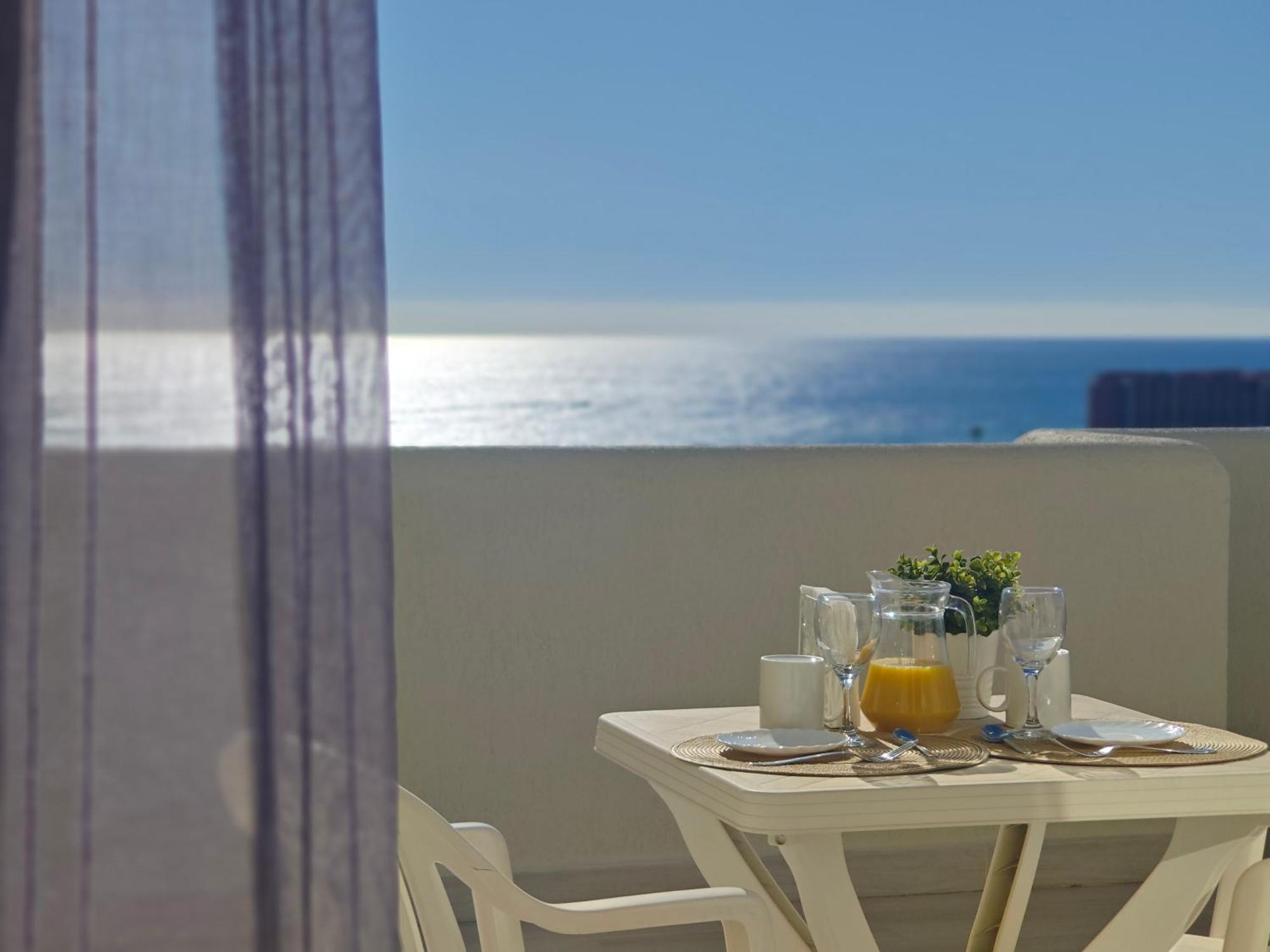El Estudio De La Playa Benalbeach Vistas Al Mar Benalmádena Exterior photo