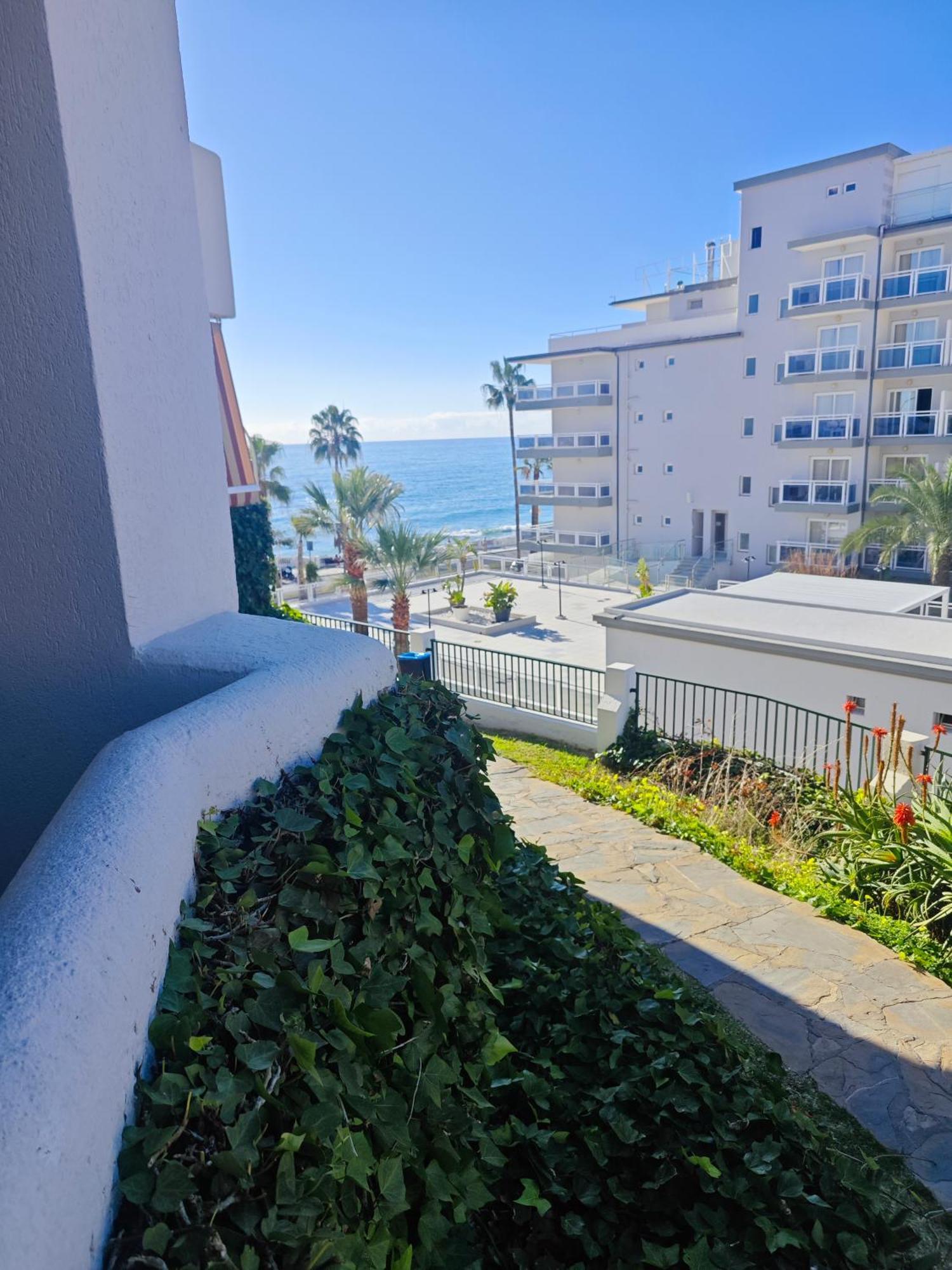 El Estudio De La Playa Benalbeach Vistas Al Mar Benalmádena Exterior photo