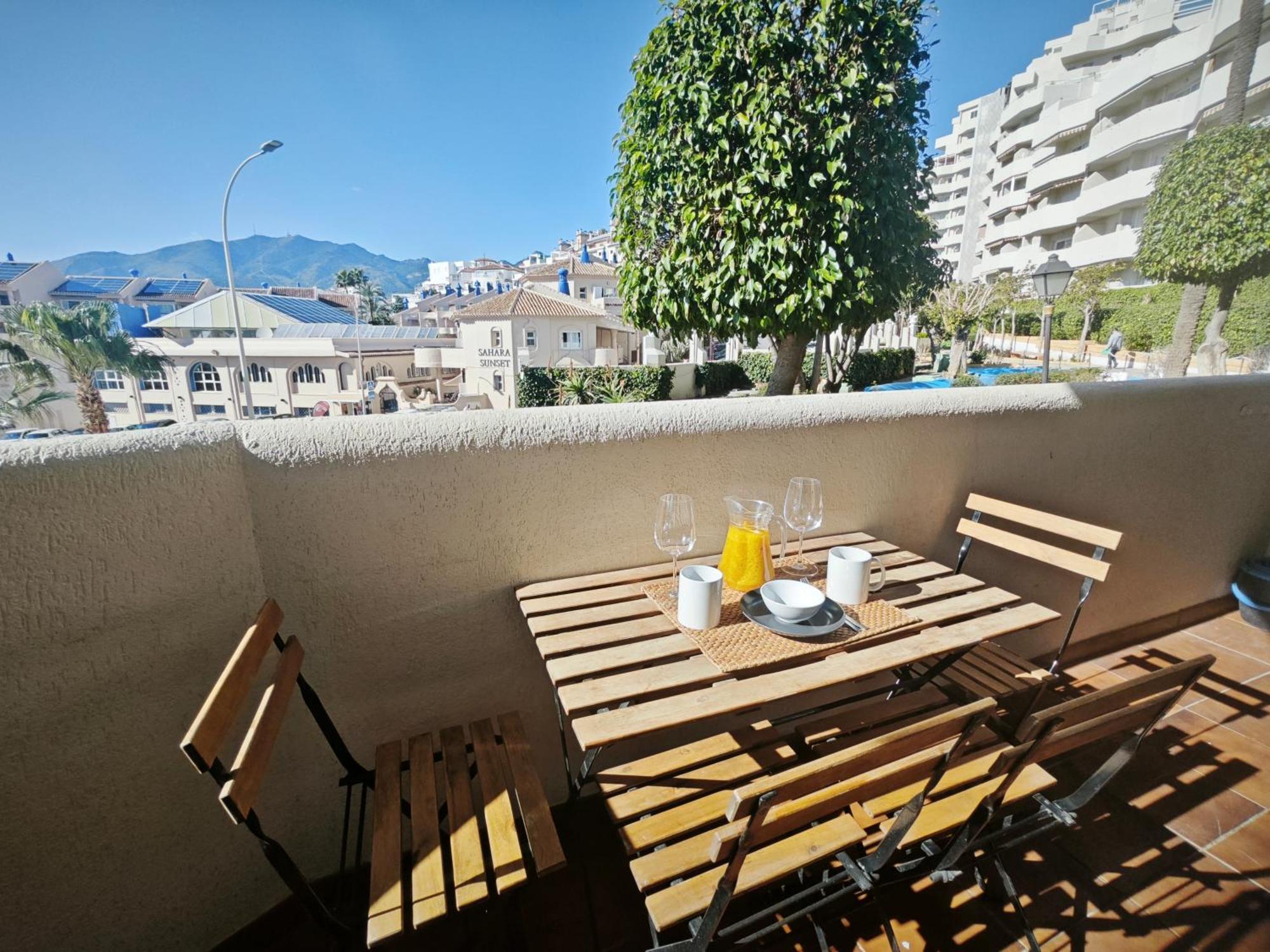 El Estudio De La Playa Benalbeach Vistas Al Mar Benalmádena Exterior photo